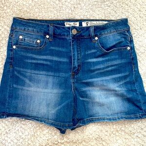Indigo Rein Sz 13 Women’s Jean Shorts gently used